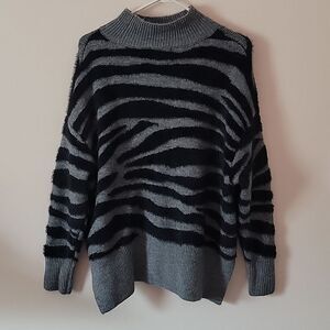 Twine & String animal print sweater size S
